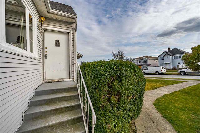 3069 Kitchener St, Vancouver East 3