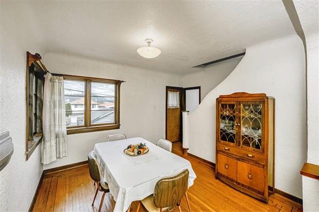 3069 Kitchener St, Vancouver East 8