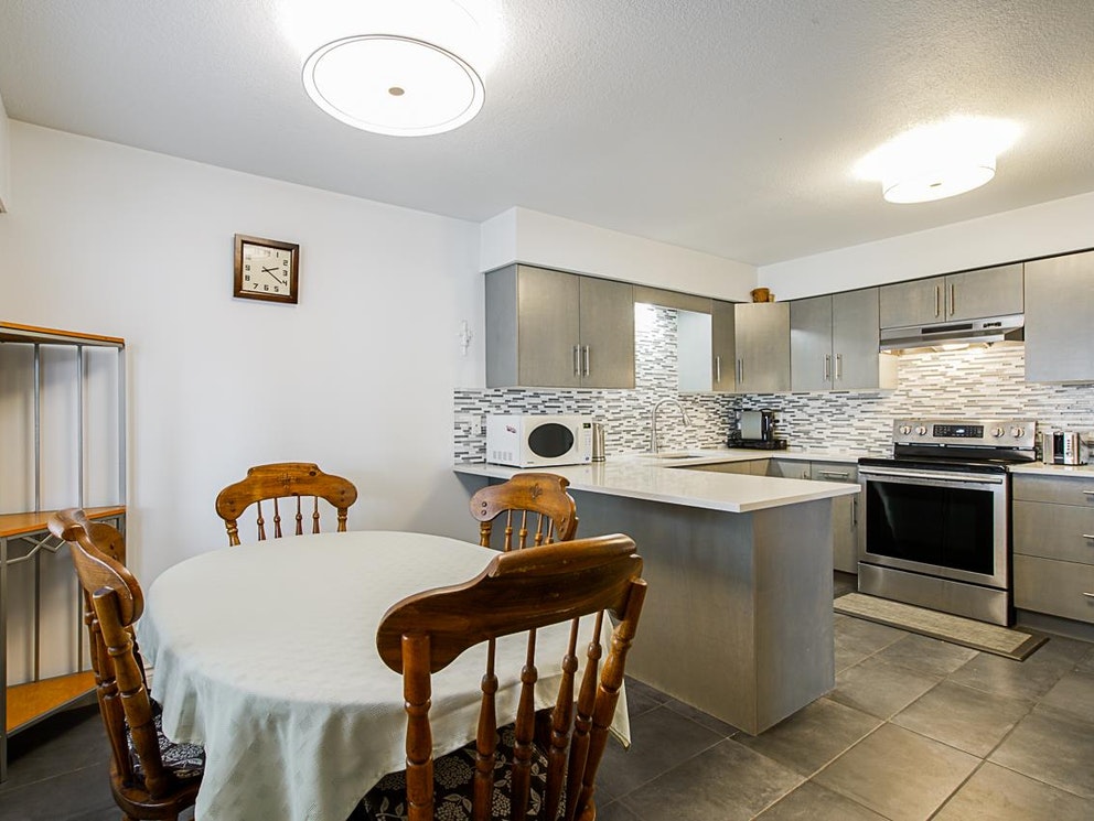 7776 7778 4th St, Burnaby 15