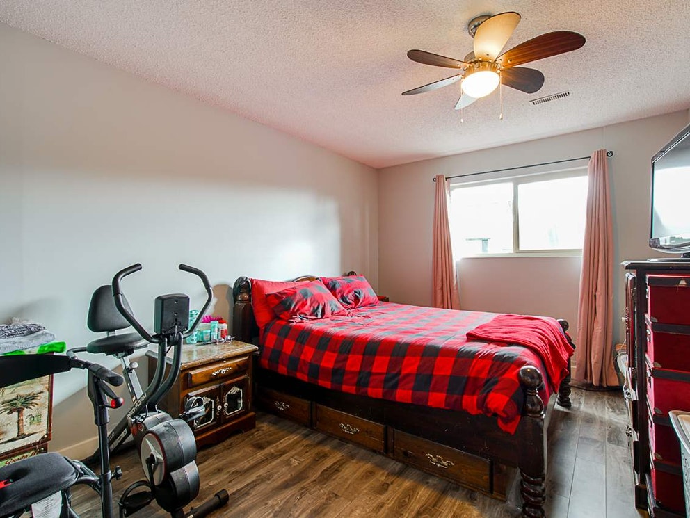 7776 7778 4th St, Burnaby 35