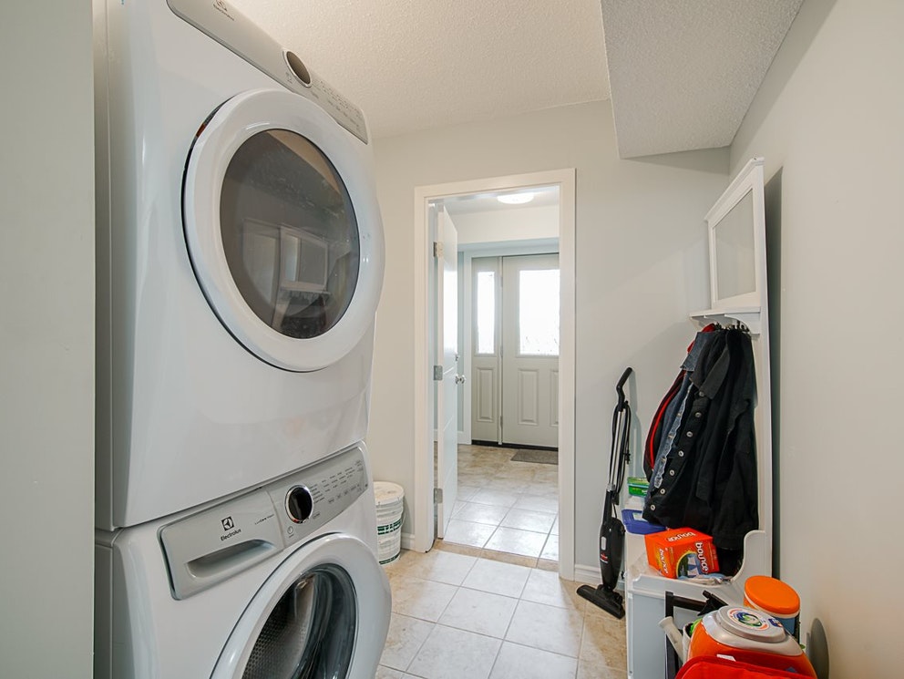 7776 7778 4th St, Burnaby 37