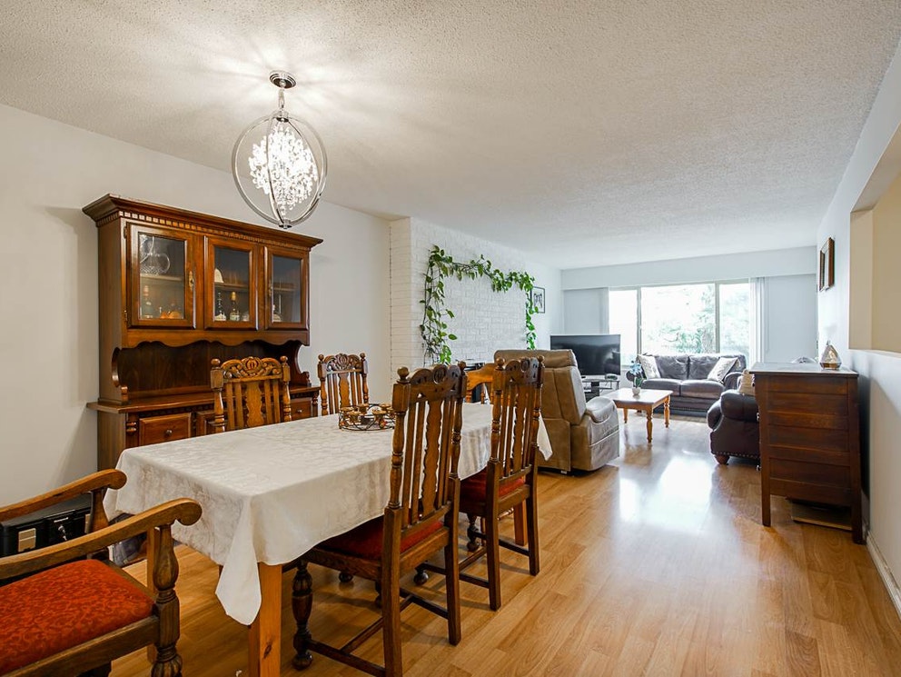 7776 7778 4th St, Burnaby 5