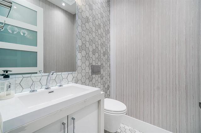 8151 13th Ave, Burnaby 21