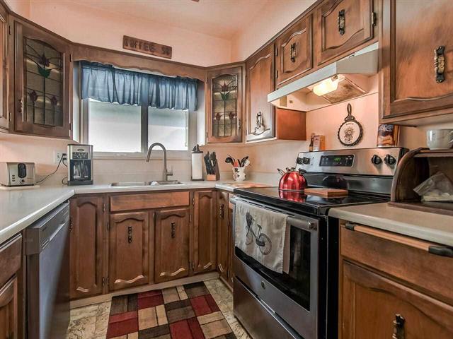 8227 13th Ave, Burnaby 10