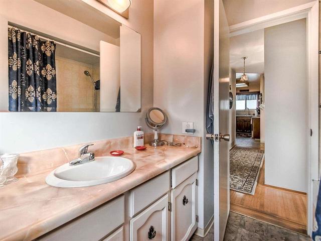 8227 13th Ave, Burnaby 18