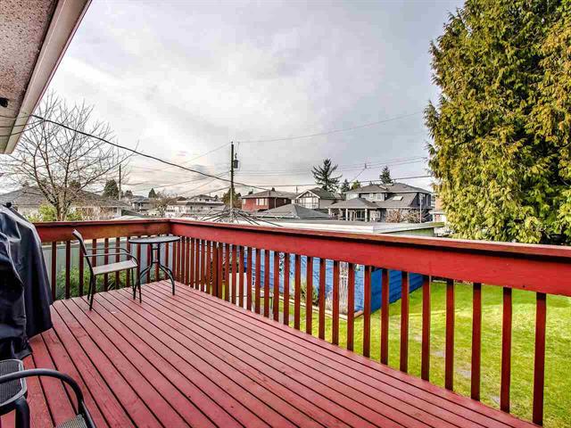 8227 13th Ave, Burnaby 25