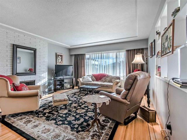 8227 13th Ave, Burnaby 8