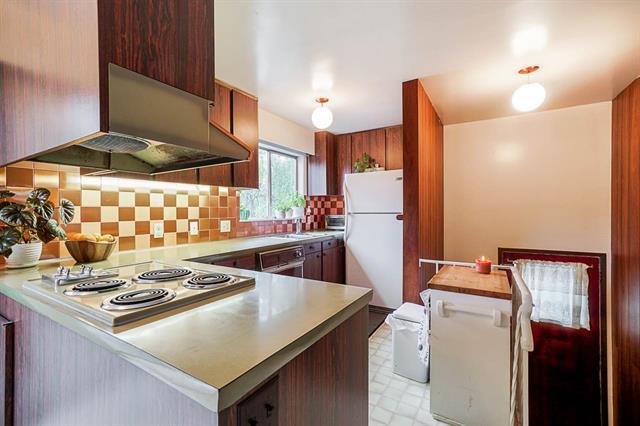 8657 Armstrong Ave, Burnaby East 10