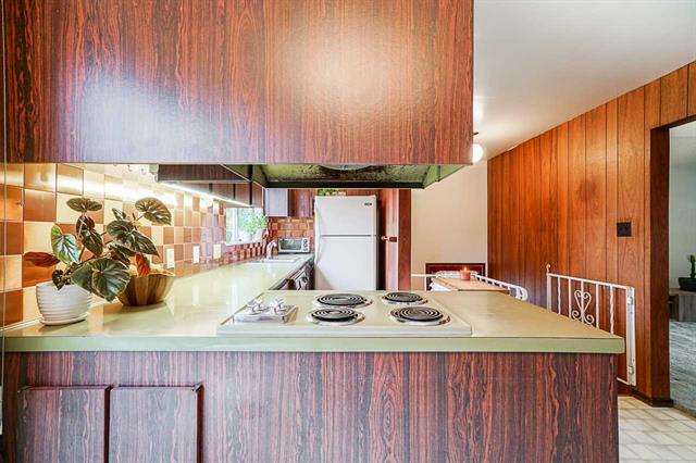 8657 Armstrong Ave, Burnaby East 11