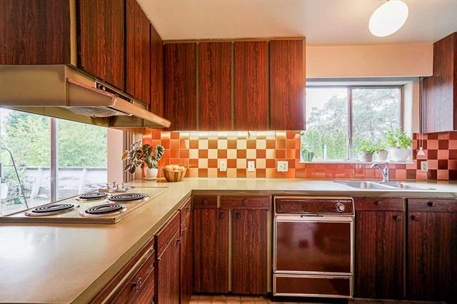 8657 Armstrong Ave, Burnaby East 12