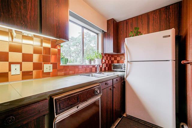 8657 Armstrong Ave, Burnaby East 15