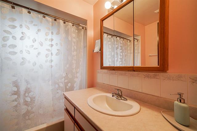 8657 Armstrong Ave, Burnaby East 22
