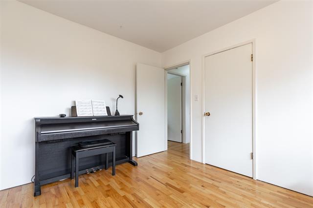 8742 Armstrong Ave., Burnaby East 14