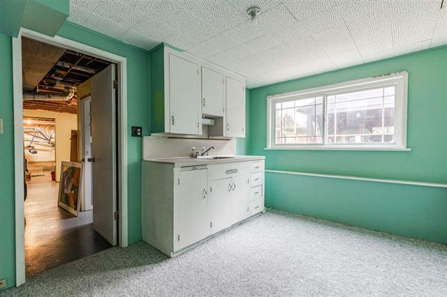 8742 Armstrong Ave., Burnaby East 18