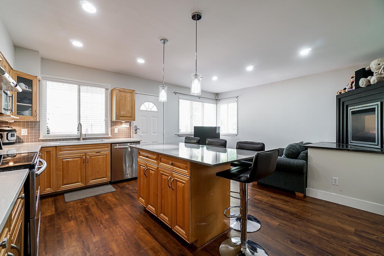 8270 Wedgewood St, Burnaby South 10