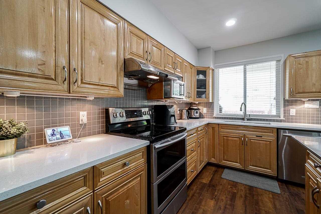 8270 Wedgewood St, Burnaby South 11
