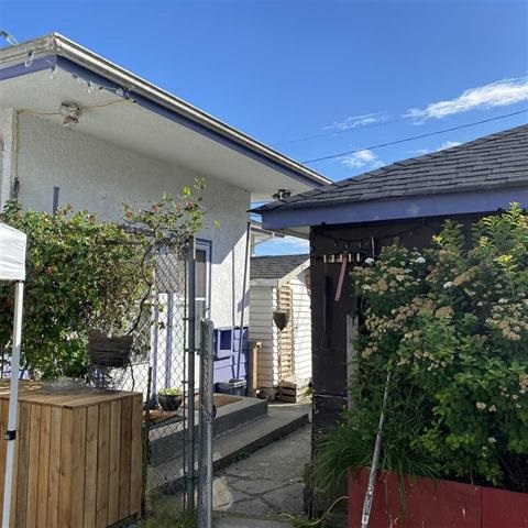 7513 7515 16th Ave, Burnaby East 16