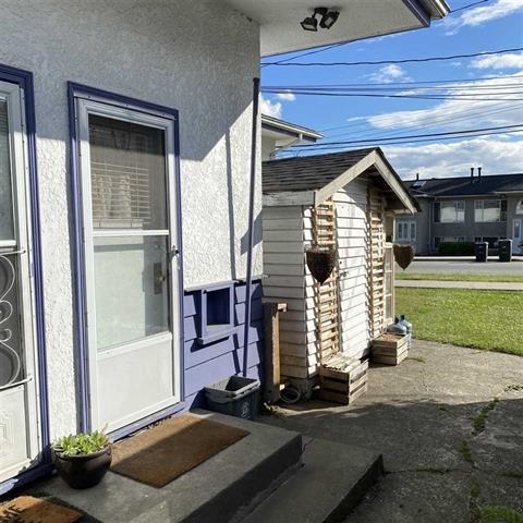 7513 7515 16th Ave, Burnaby East 17