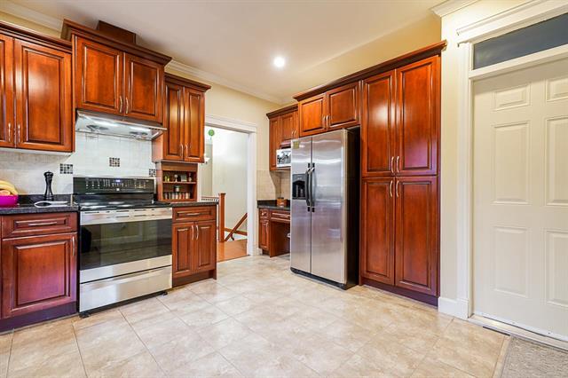 8125 10th Ave, Burnaby East 16