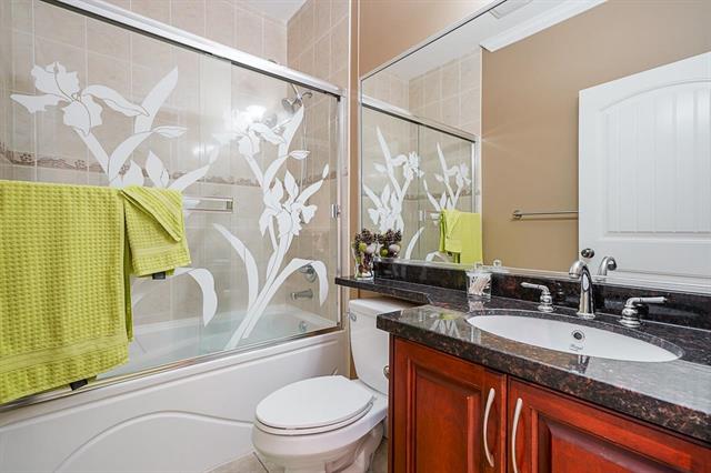 8125 10th Ave, Burnaby East 29