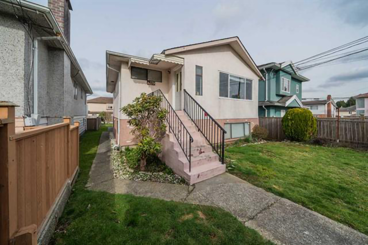 6279 Imperial Street, Burnaby South
