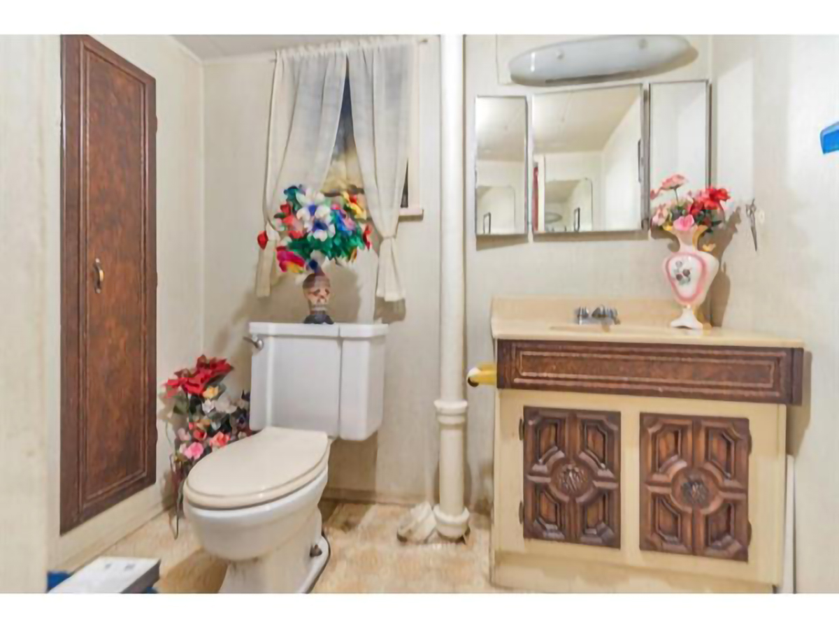 3576 E Pender Street, Vancouver East 17