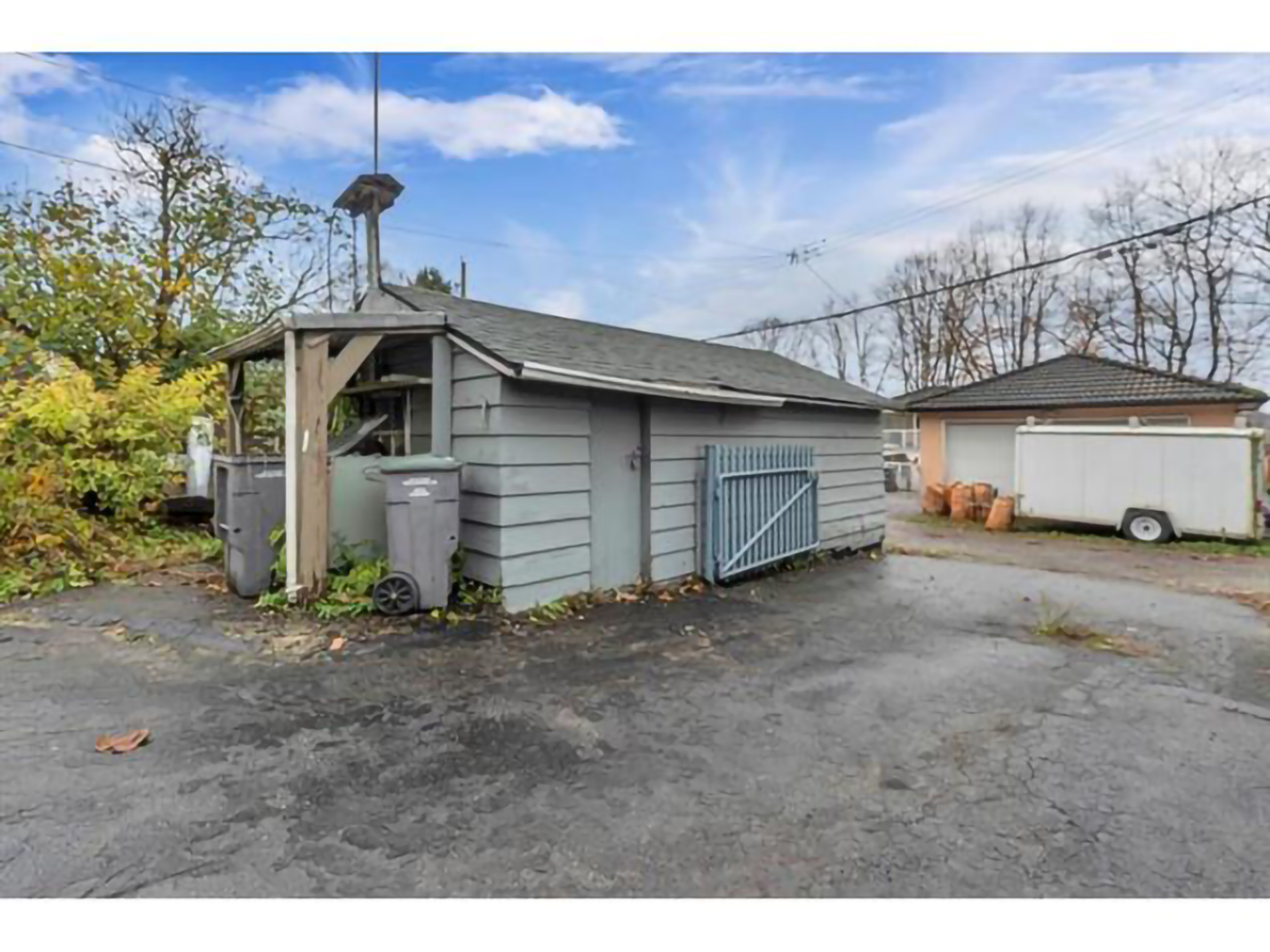 3576 E Pender Street, Vancouver East 24