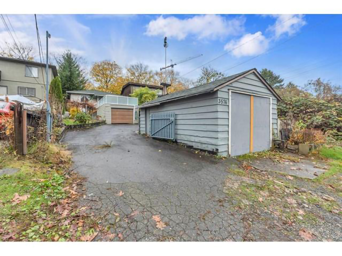 3576 E Pender Street, Vancouver East 26