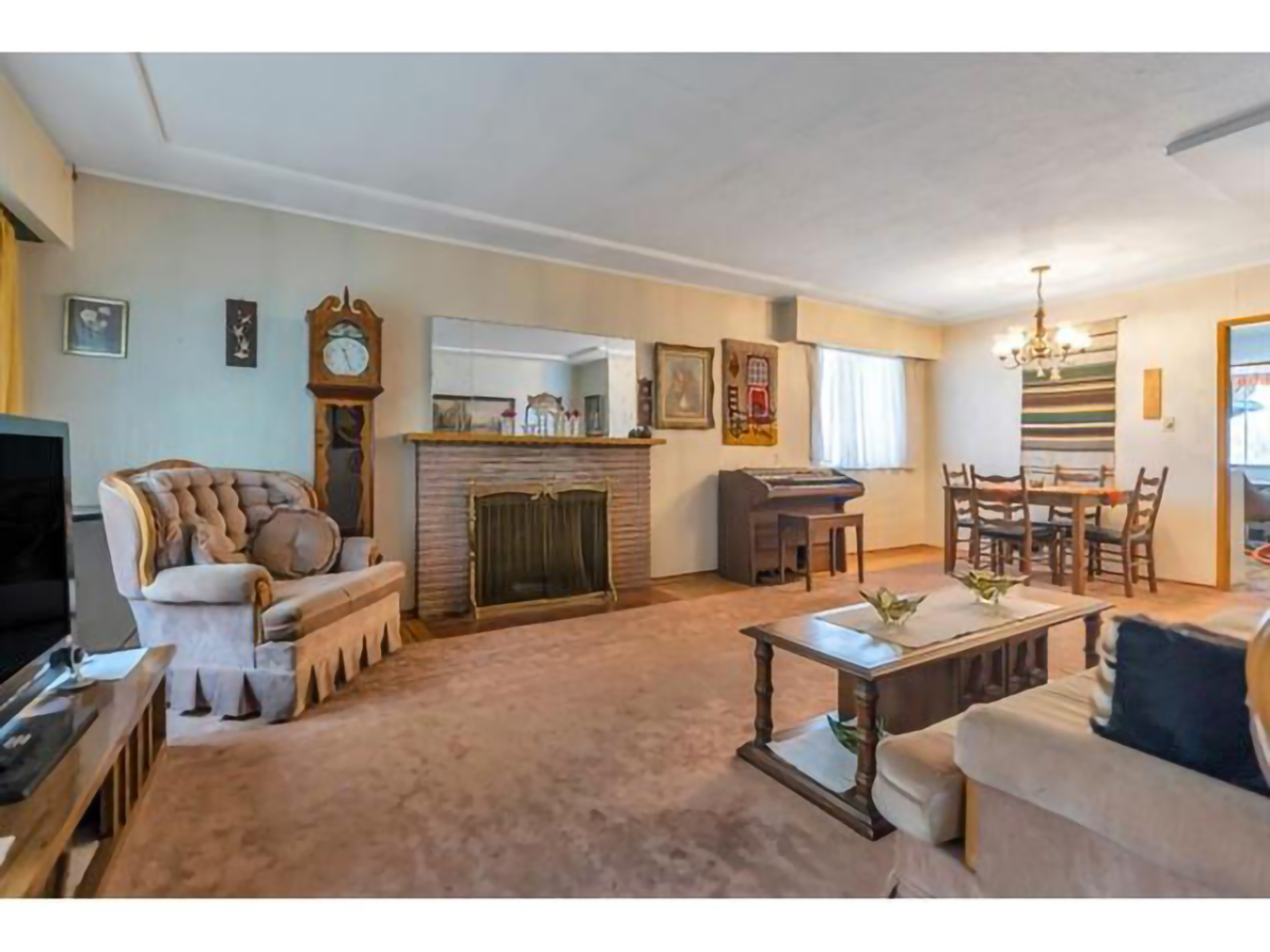 3576 E Pender Street, Vancouver East 5