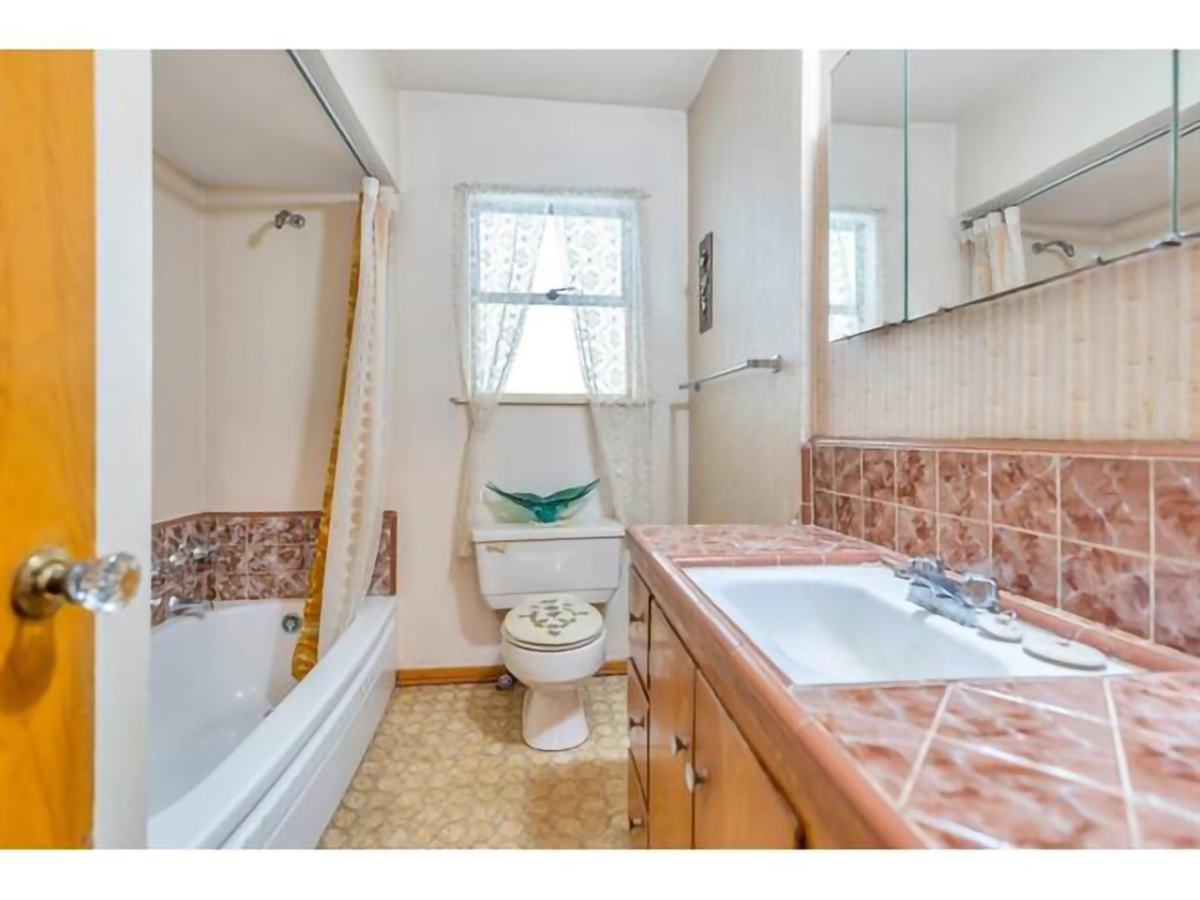 3576 E Pender Street, Vancouver East 8