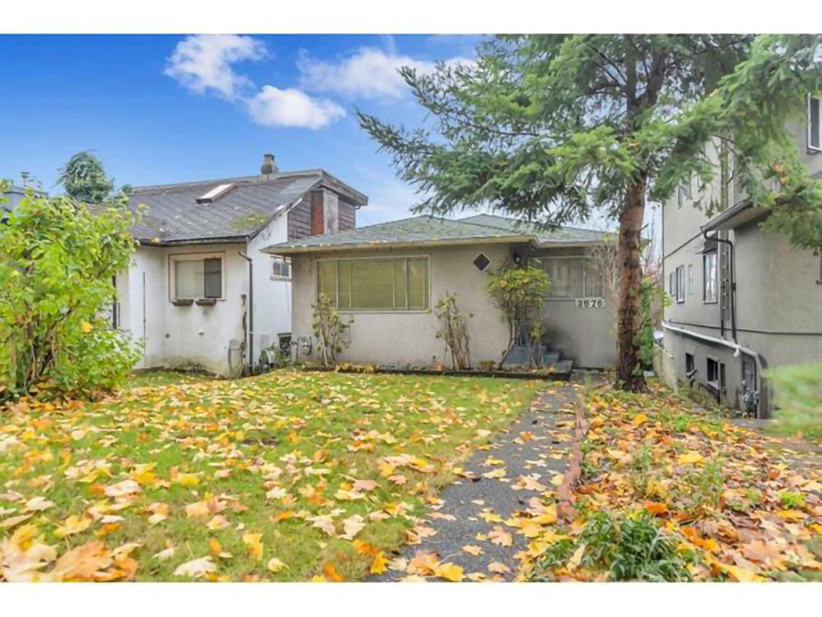 3576 E Pender Street, Vancouver East