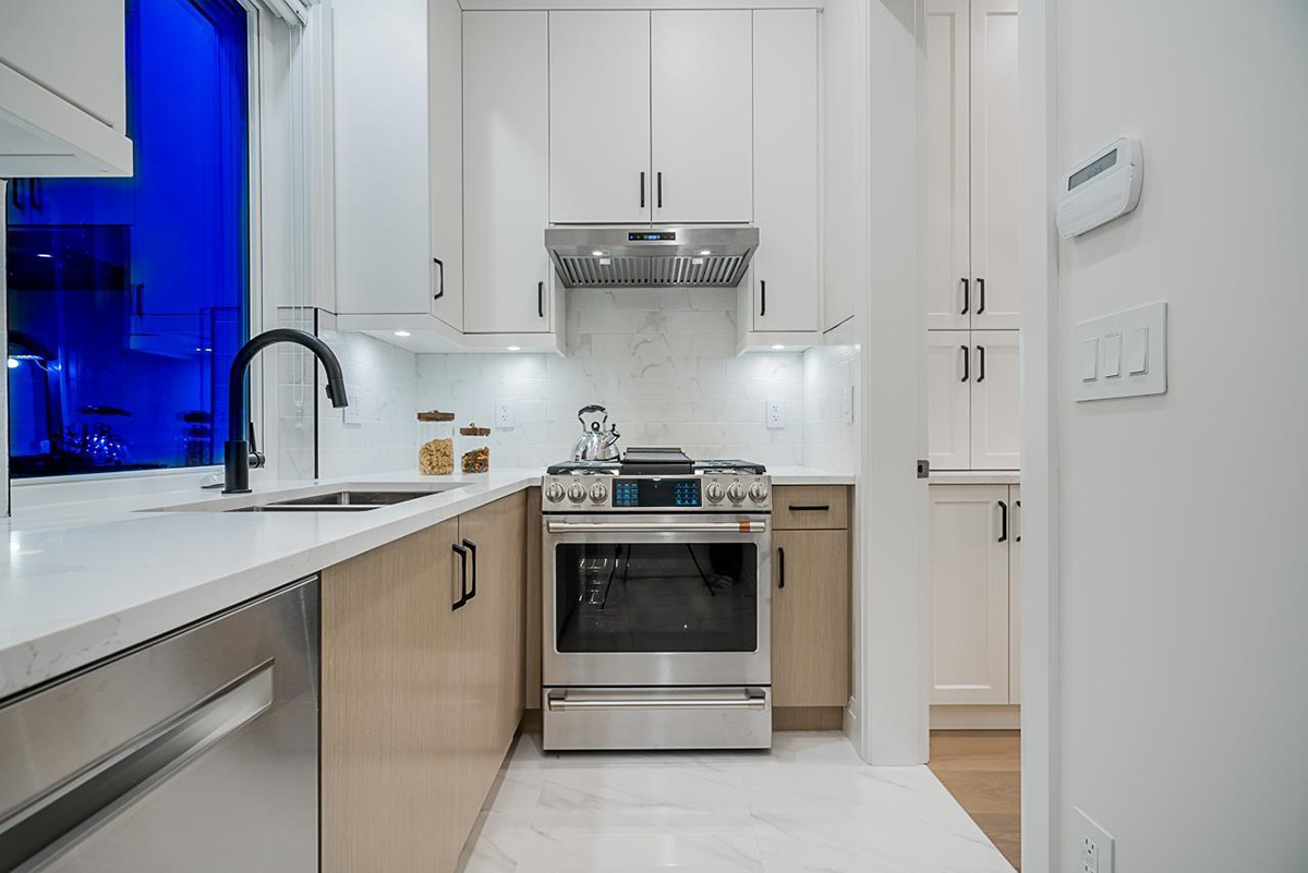 4818 Pender Street, Burnaby North 19