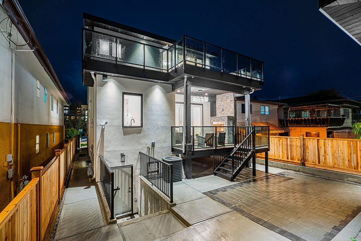 4818 Pender Street, Burnaby North 40