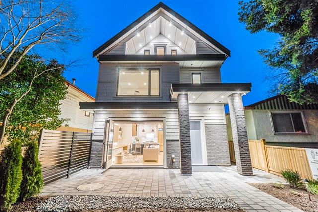 3208 CHARLES ST, Vancouver East