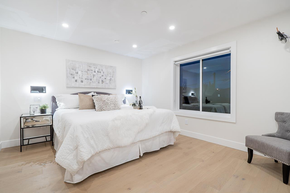 3210 CHARLES ST, Vancouver East 16
