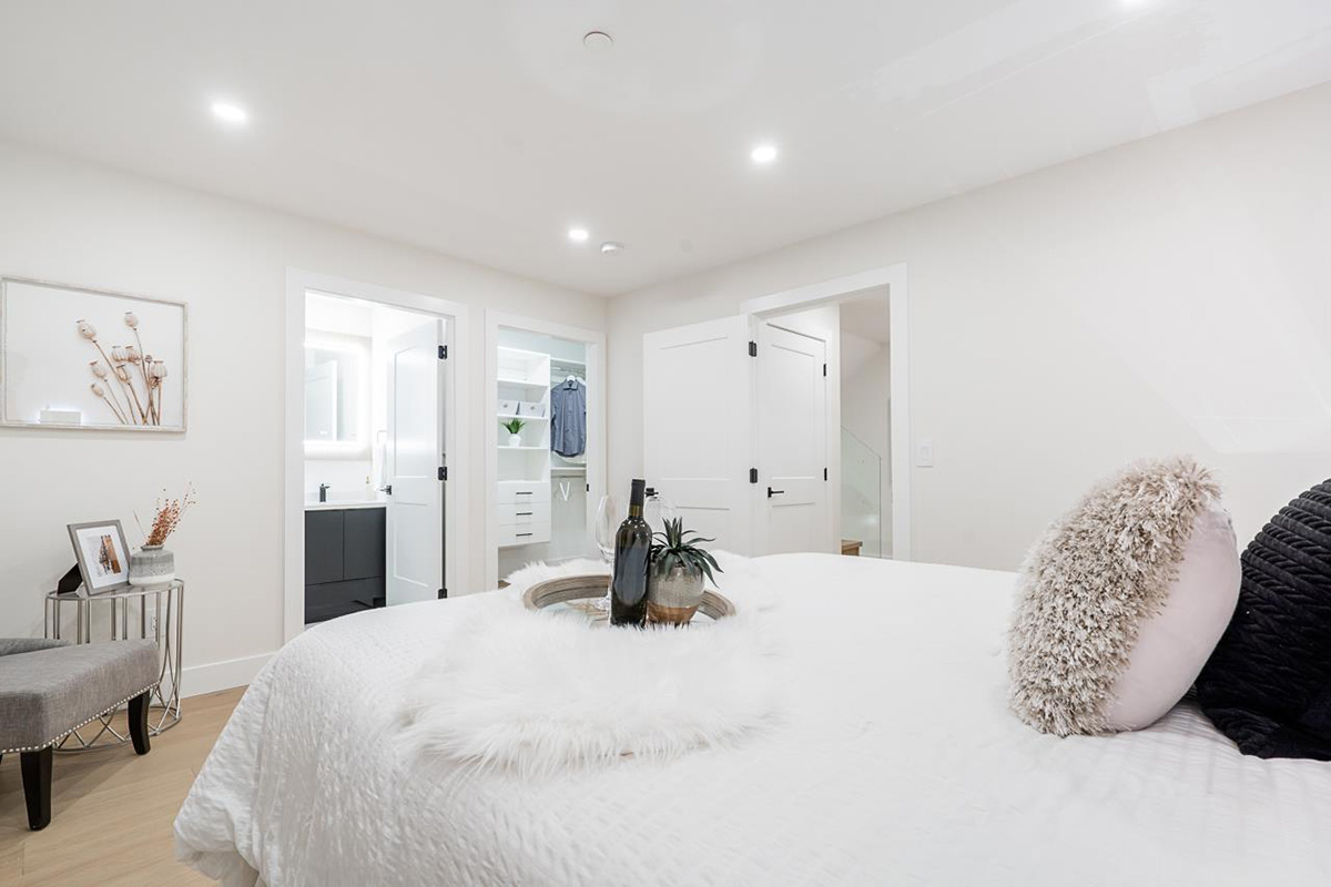 3210 CHARLES ST, Vancouver East 17