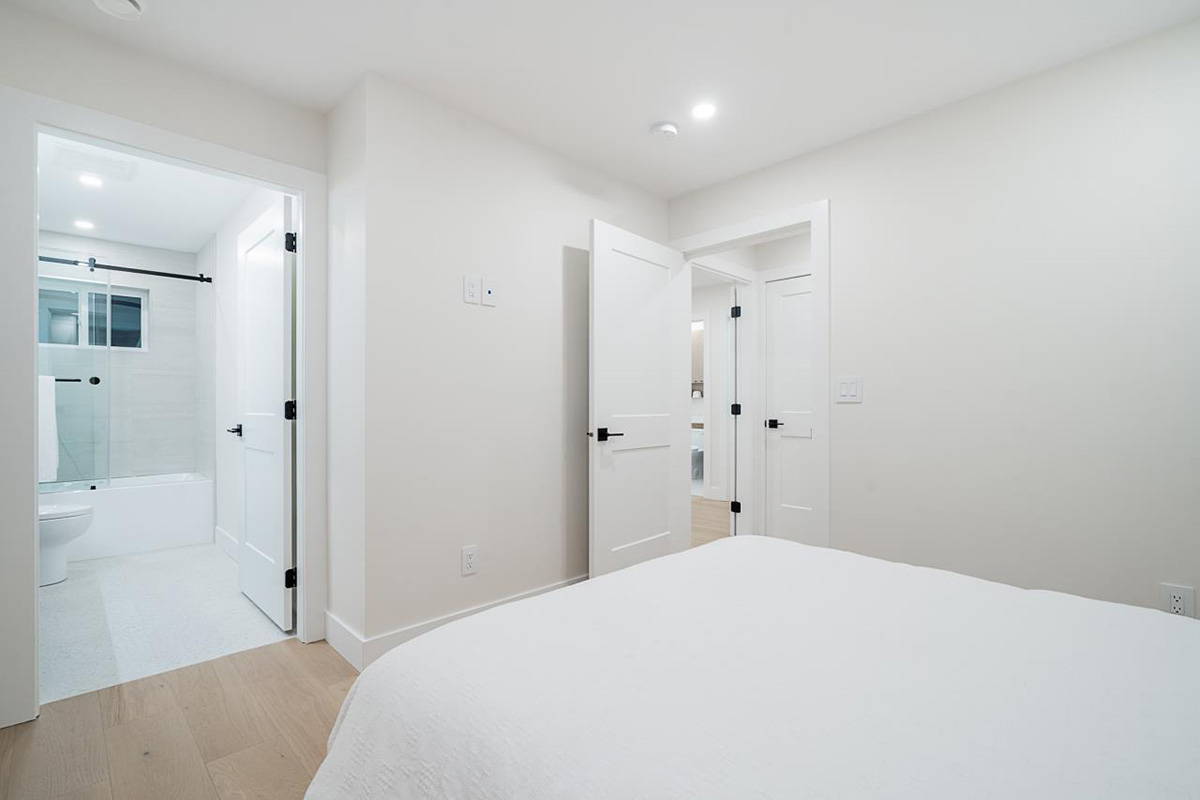 3210 CHARLES ST, Vancouver East 21