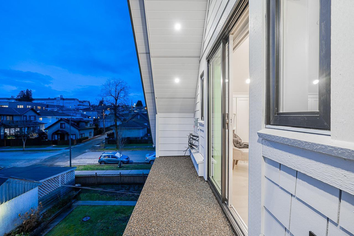3210 CHARLES ST, Vancouver East 28