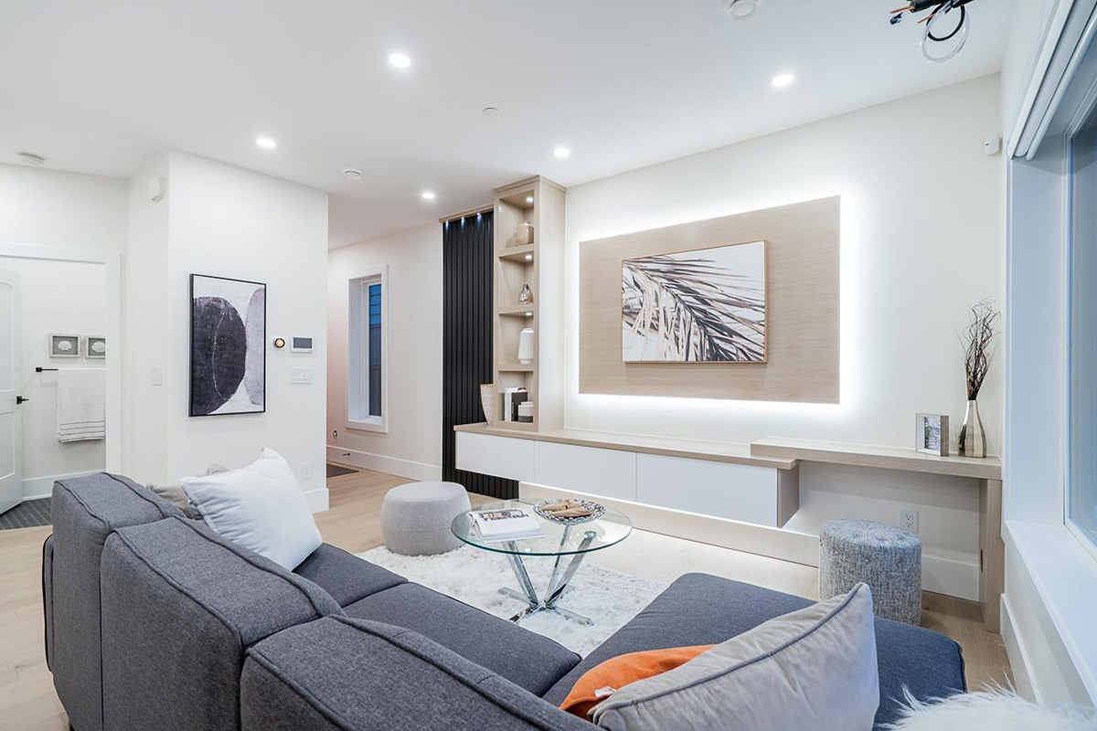 3210 CHARLES ST, Vancouver East 4