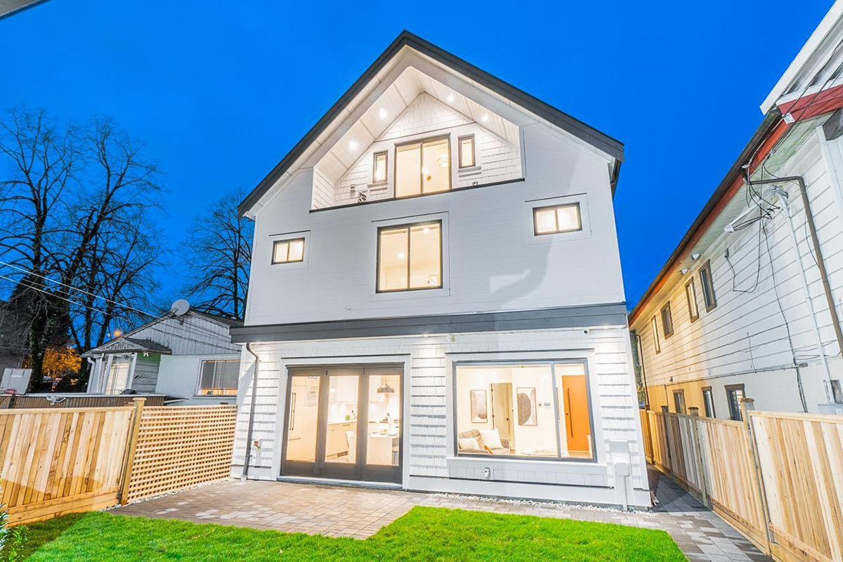 3210 CHARLES ST, Vancouver East 33