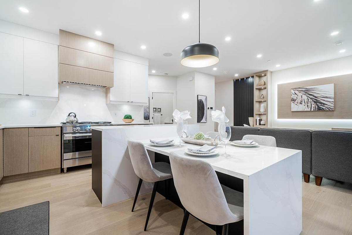 3210 CHARLES ST, Vancouver East 10
