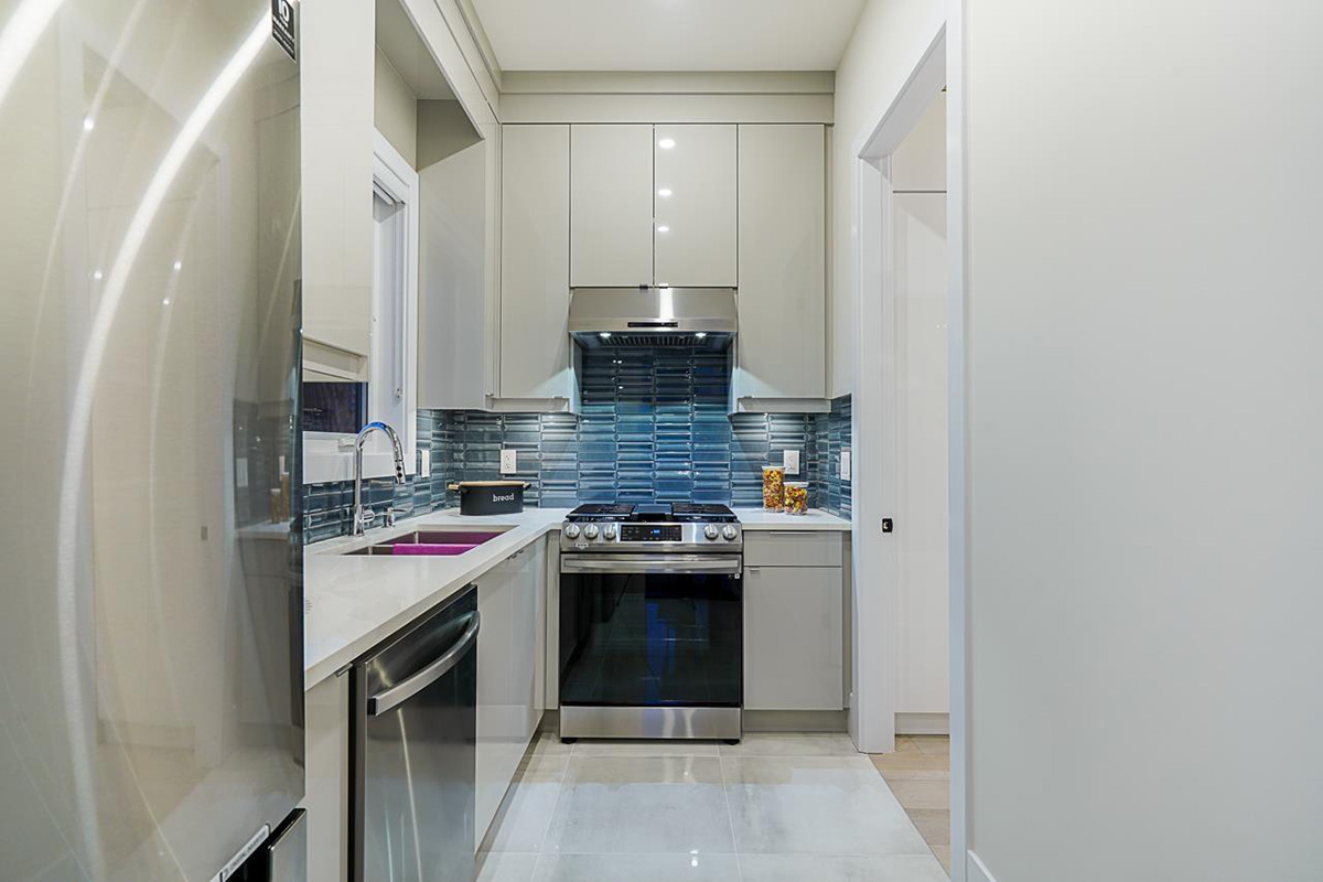 4420 Union Street, Burnaby North 14