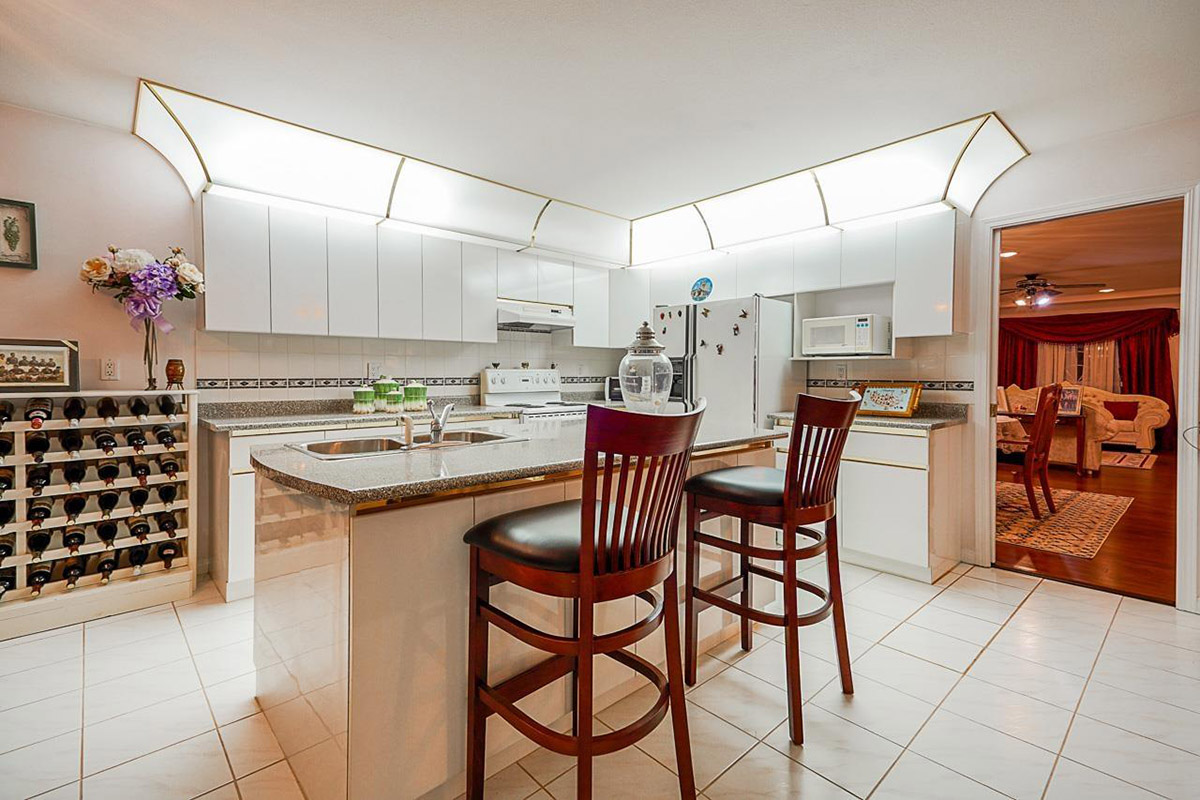 4849 Canada Way, Burnaby North 21
