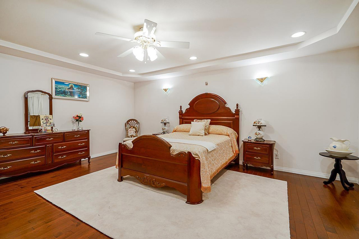 4849 Canada Way, Burnaby North 25