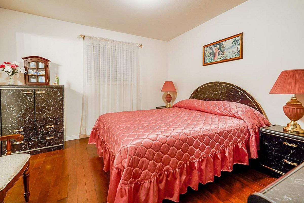 4849 Canada Way, Burnaby North 28