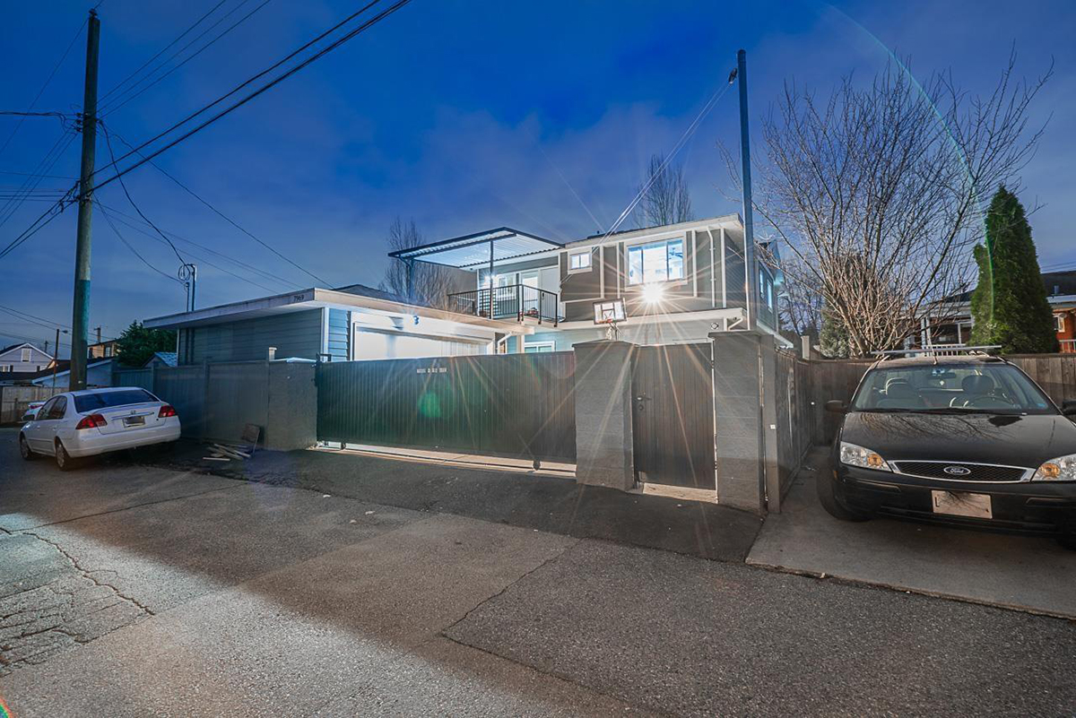 7969 16th Avenue, Burnaby East 32