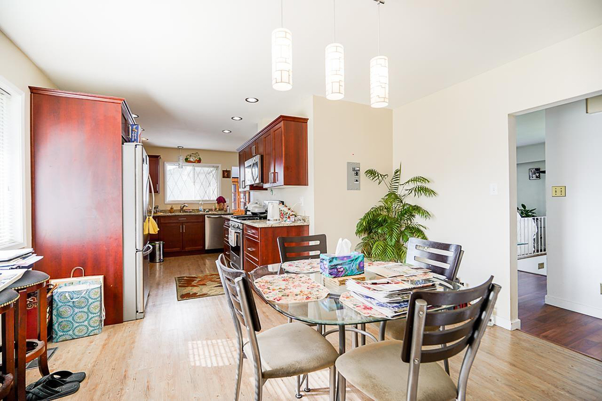 11296 88A Avenue, North Delta 10