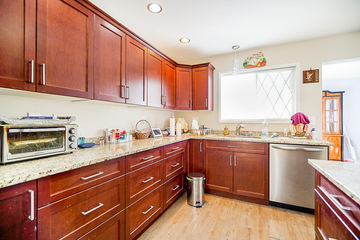 11296 88A Avenue, North Delta 12