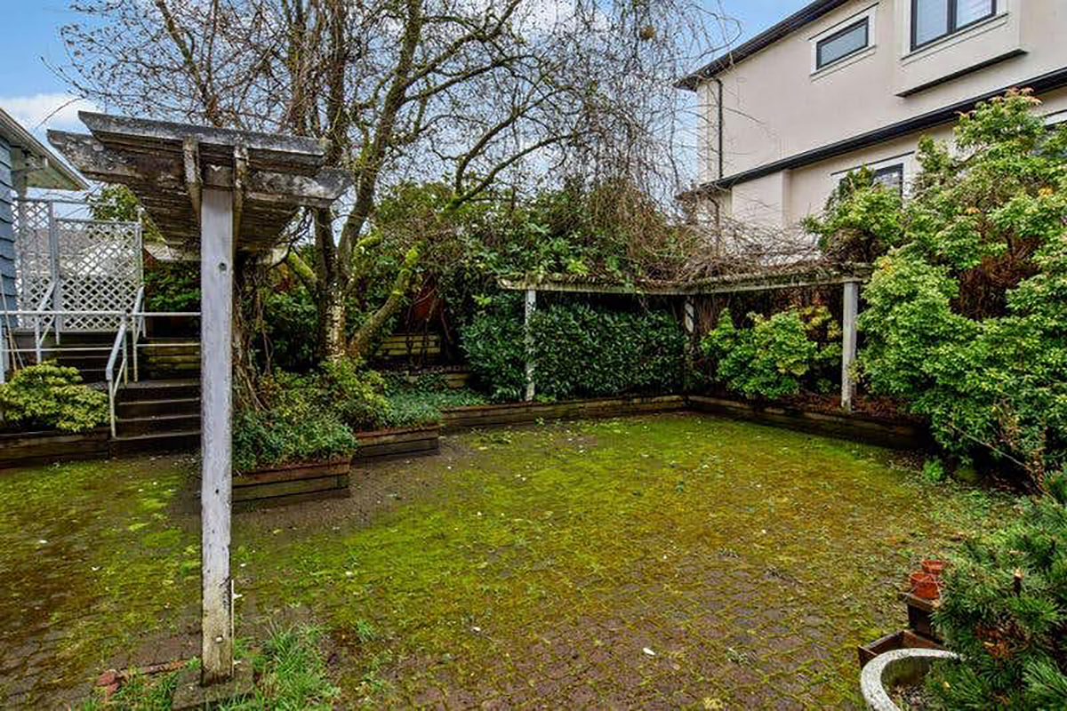 3775 Elmwood Street, Burnaby 32