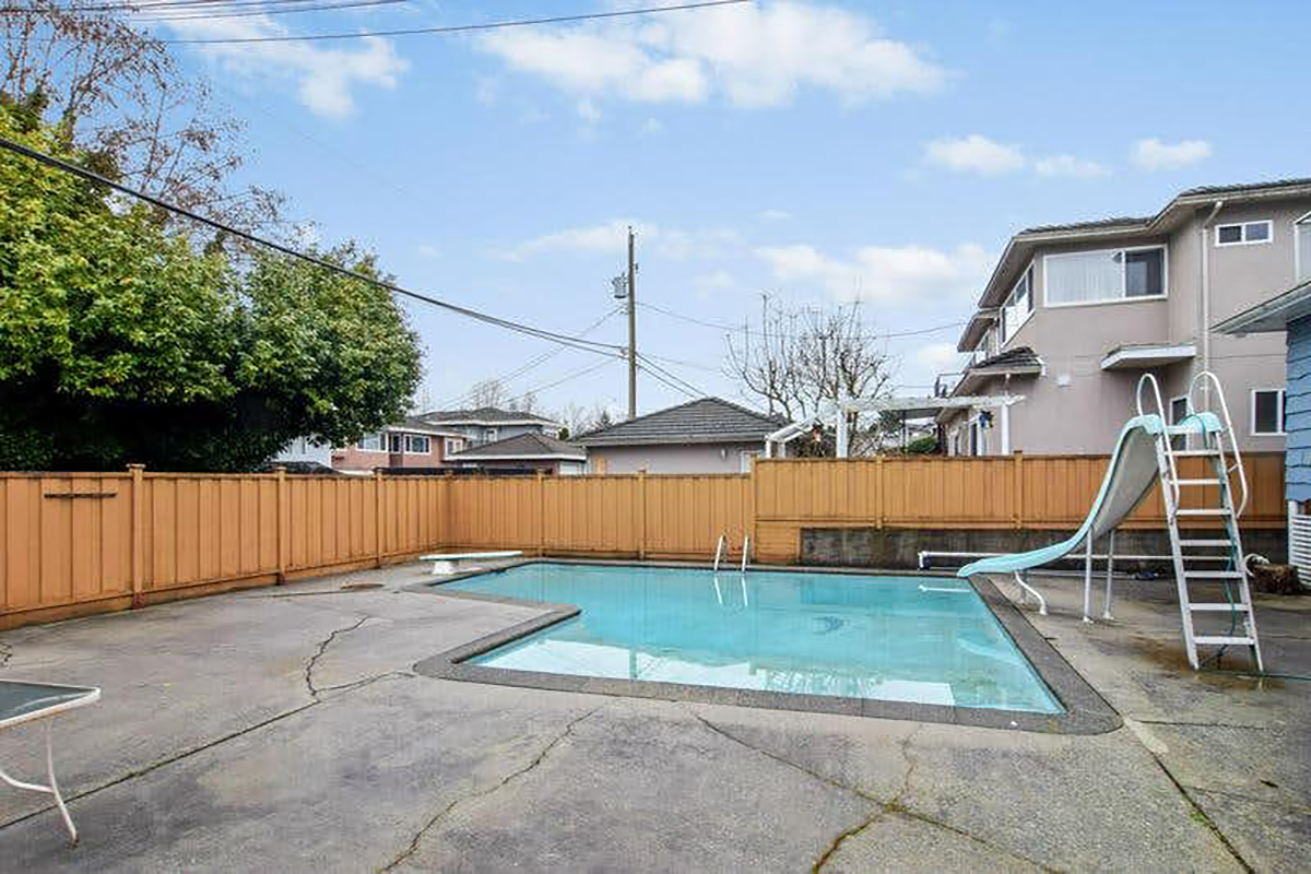 3775 Elmwood Street, Burnaby 31